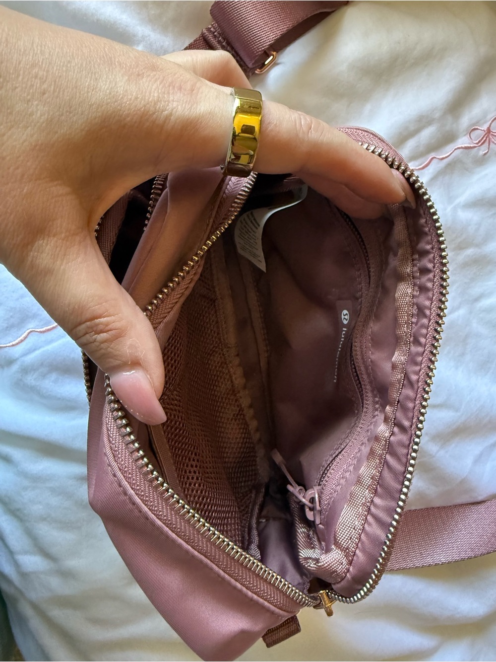 lululemon athletica Mauve Crossbody Bag with Rose Gold Hardware - Picture 3 of 4